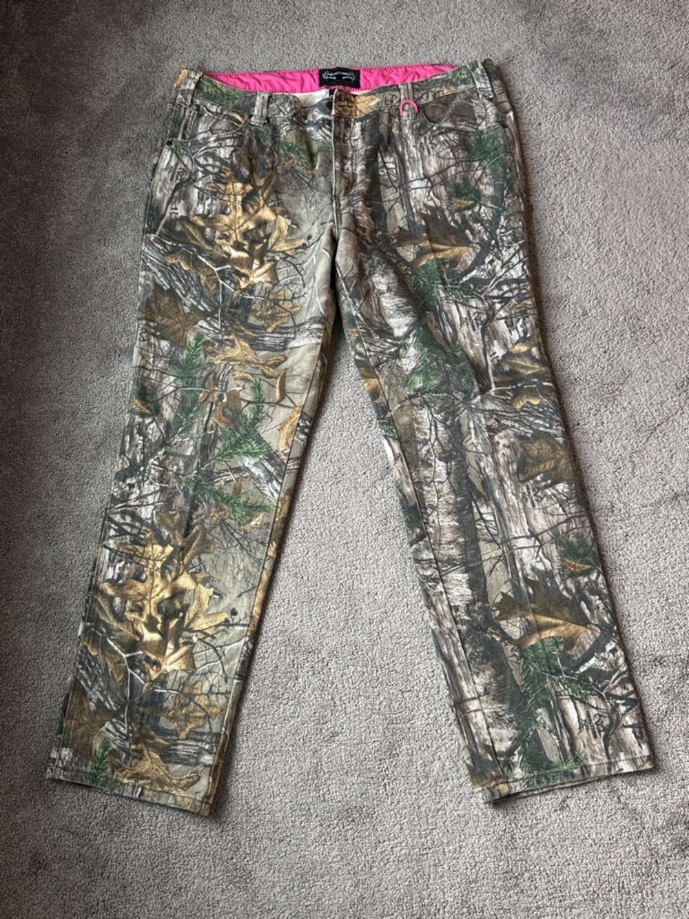 Realtree Camo Denim Pants Women’s Hunting Jeans Pink Trim SIZE 18